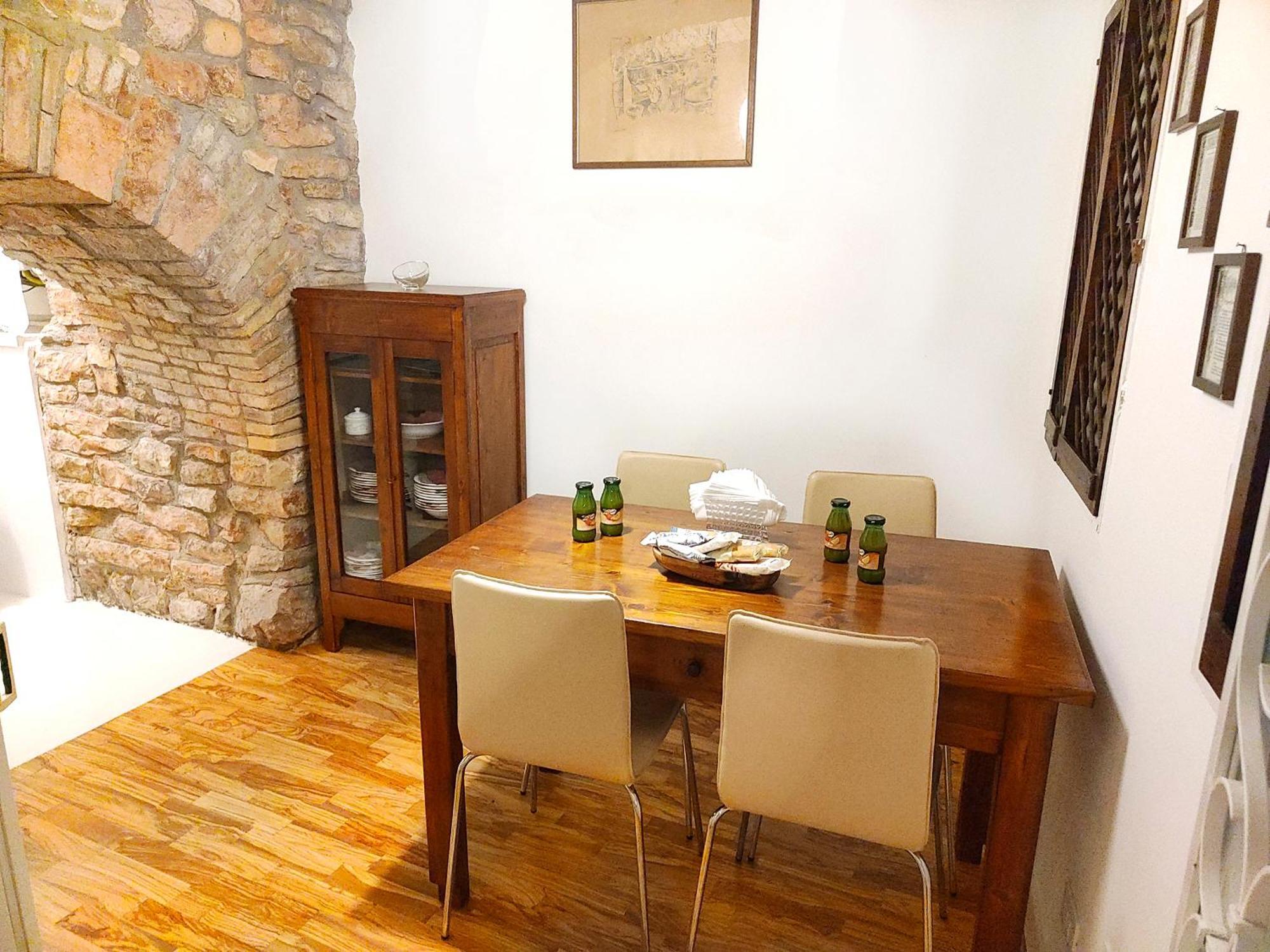 All'Ombra Di San Francesco - Centralissimo - A 110 Mt Dalla Basilica - Myassisisuite, I Dettagli Che Fanno La Differenza Екстериор снимка
