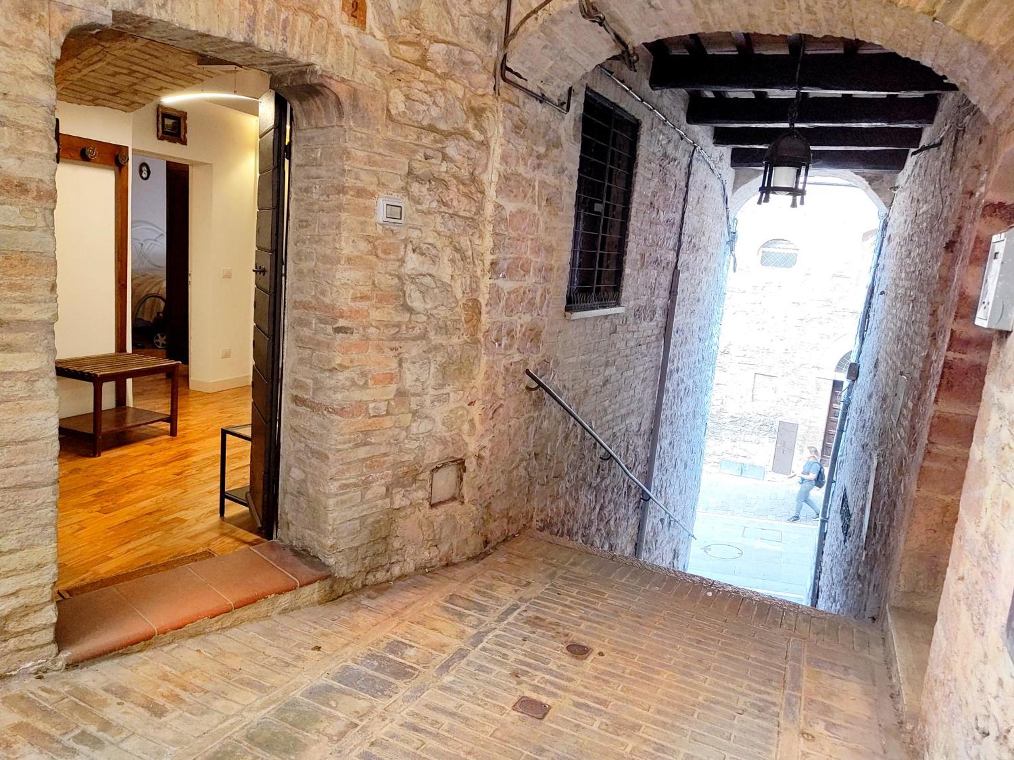 All'Ombra Di San Francesco - Centralissimo - A 110 Mt Dalla Basilica - Myassisisuite, I Dettagli Che Fanno La Differenza Екстериор снимка